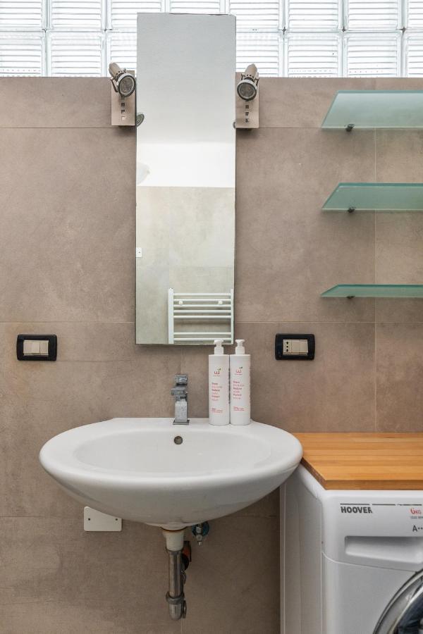 Studio Malcontenti Con Terrazzo By Wonderful Ltaly Болоня Екстериор снимка